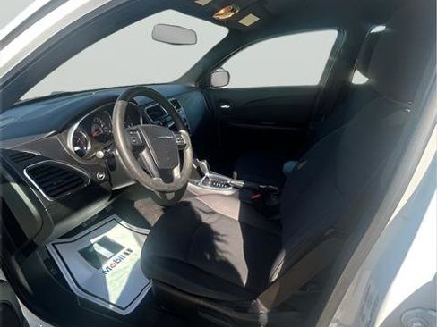 Used 2013 Chrysler 200 LX FWD image 7