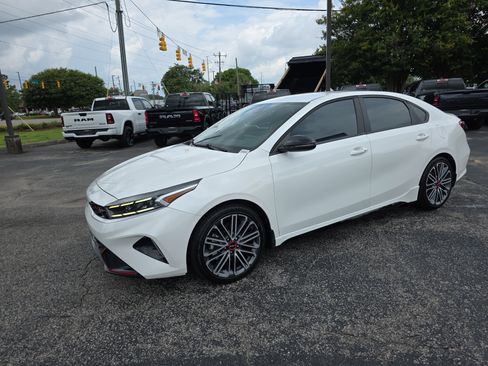 Used 2023 Kia Forte GT FWD image 4