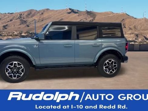 Used 2022 Ford Bronco Outer Banks image 2