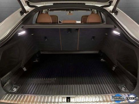 Used 2022 Audi e-tron Premium Plus w/ Premium Plus Package image 88