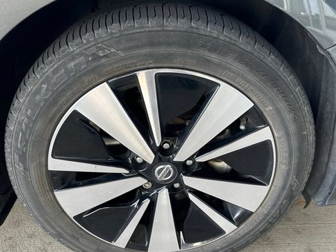 Used 2022 Nissan Altima 2.5 SV FWD image 16