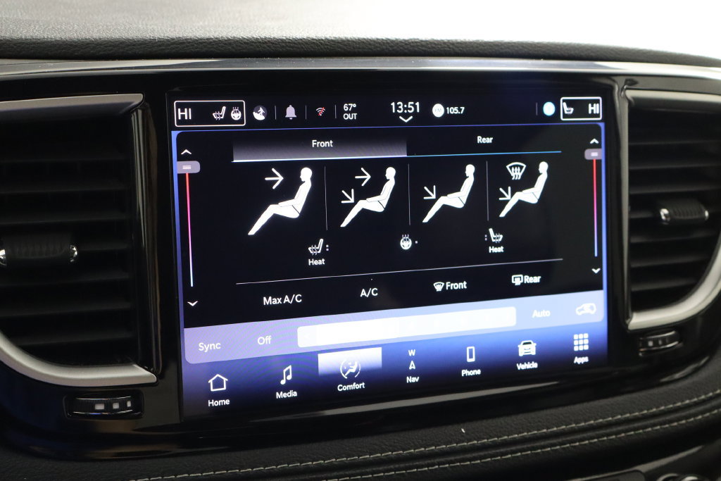Used 2024 Chrysler Pacifica Limited FWD image 33