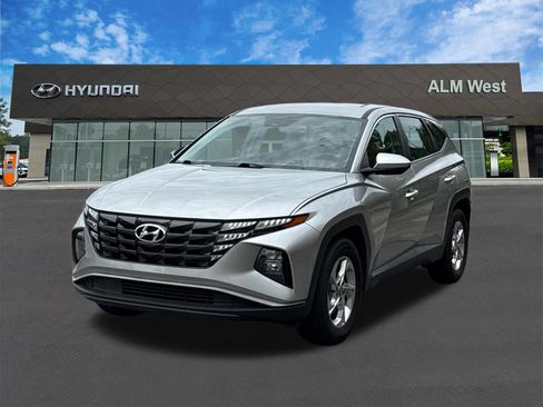 Used 2024 Hyundai Tucson SE FWD image 1
