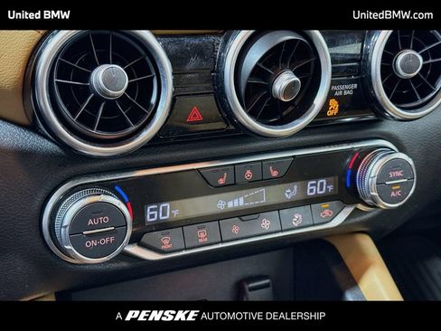 Used 2022 Nissan Sentra SV w/ SV Premium Package FWD image 10