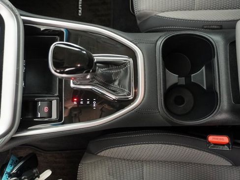 Used 2022 Subaru Outback Premium image 40