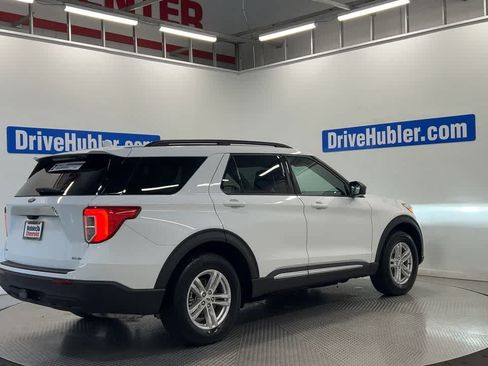 Used 2020 Ford Explorer XLT w/ Comfort Package AWD/4WD image 2