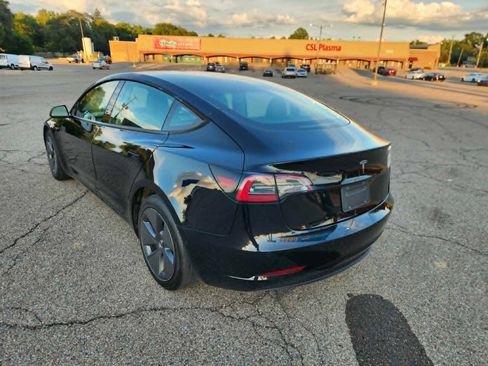 Used 2022 Tesla Model 3 RWD image 6