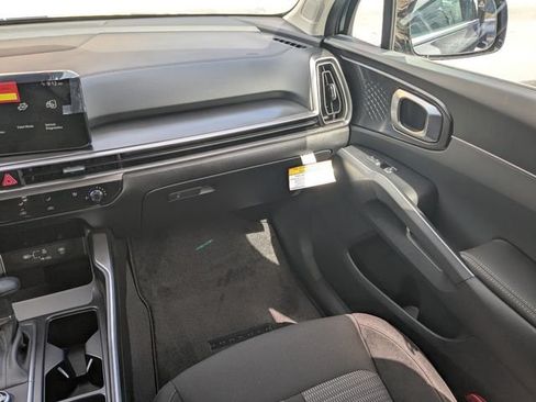 New 2026 Kia Sorento LX FWD image 16