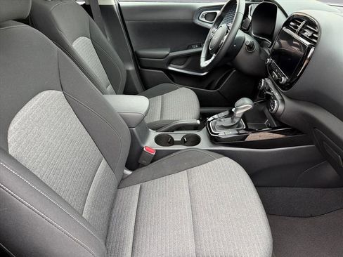 Used 2024 Kia Soul EX image 18