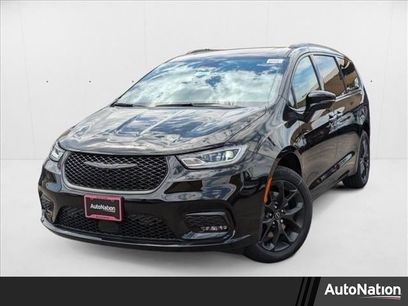 New 2026 Chrysler Pacifica Limited
