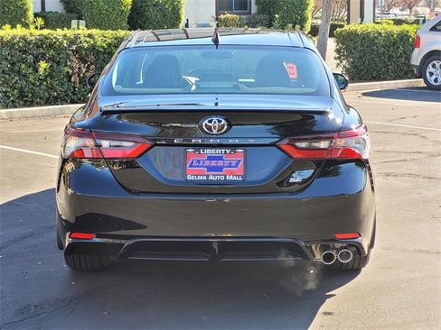 Used 2024 Toyota Camry SE image 6