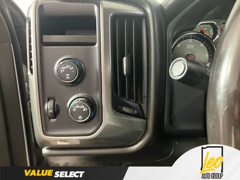 Used 2018 Chevrolet Silverado 1500 LT AWD/4WD image 11