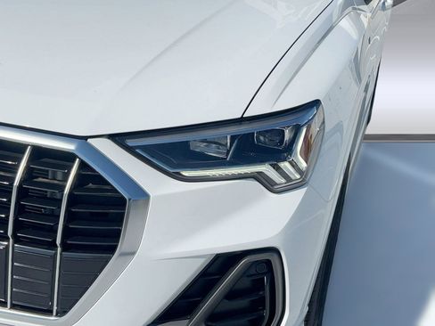 New 2025 Audi Q3 2.0T Premium image 11