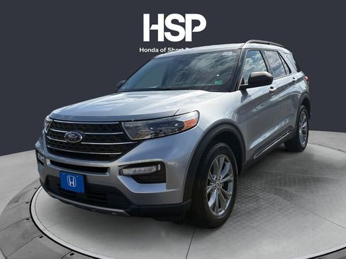 Used 2022 Ford Explorer XLT w/ Equipment Group 202A AWD/4WD image 1