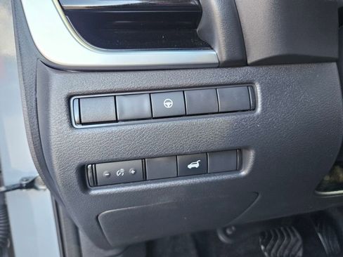 Used 2022 Nissan Rogue SL w/ SL Premium Package image 16