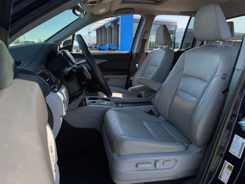 Used 2023 Honda Ridgeline RTL-E image 12