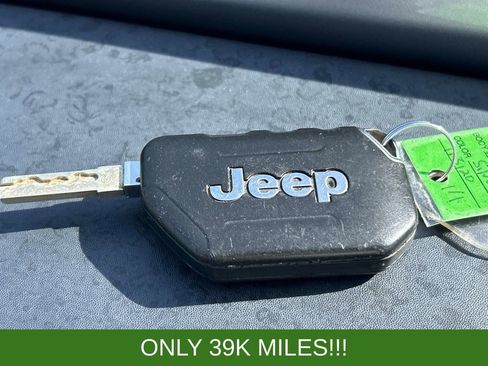 Used 2018 Jeep Wrangler Unlimited Sport S AWD/4WD image 11
