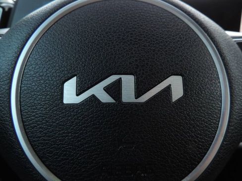 Used 2023 Kia Sportage EX image 29