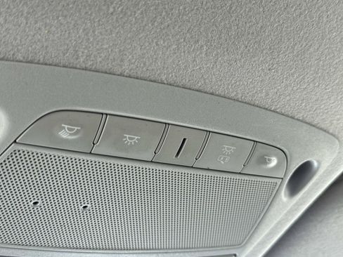 Used 2025 Nissan Leaf S FWD image 28