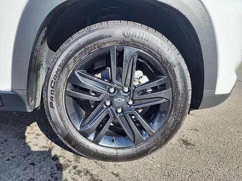 Used 2024 Chevrolet Trax ACTIV w/ Sunroof Package image 12