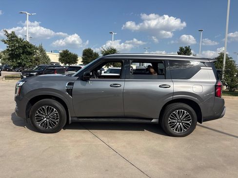 Used 2025 Nissan Armada SL RWD image 8