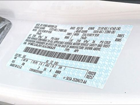 Used 2018 Ford Escape Titanium FWD image 34