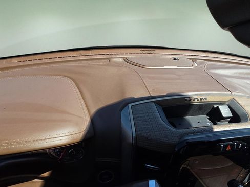 Used 2019 RAM 2500 Limited image 9