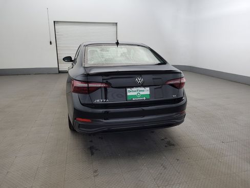 Used 2023 Volkswagen Jetta SE FWD image 6