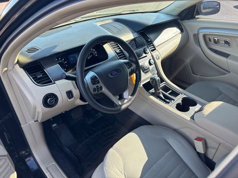 Used 2016 Ford Taurus SE image 12