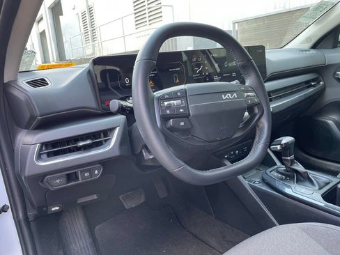 Used 2025 Kia K4 EX FWD image 9
