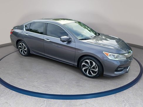 Used 2016 Honda Accord EX image 3