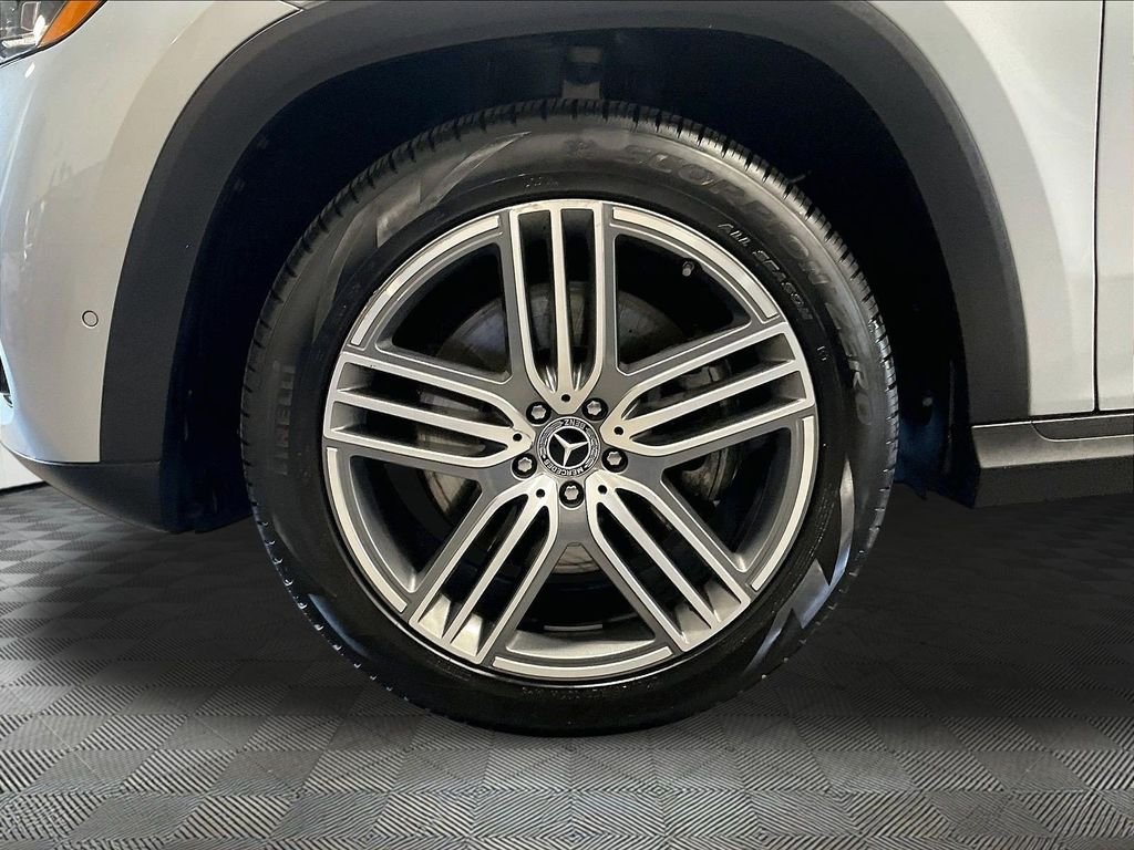 Used 2025 Mercedes-Benz GLS 450 4MATIC image 7