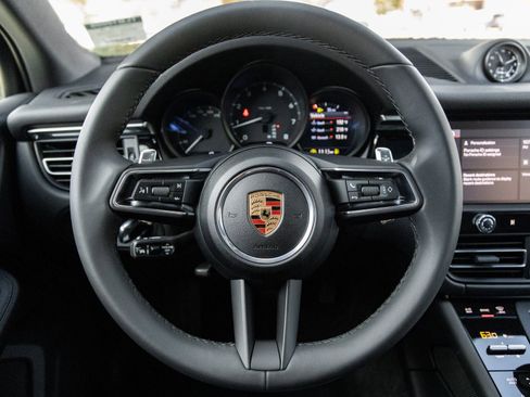 Certified 2026 Porsche Macan image 13