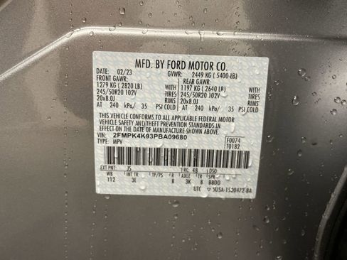 Used 2023 Ford Edge Titanium w/ Class II Trailer Tow Package AWD/4WD image 28