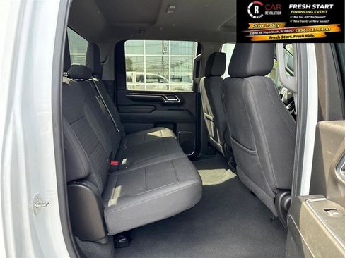 Used 2024 Chevrolet Silverado 2500 LT AWD/4WD image 42