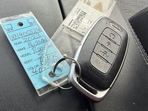 Certified 2023 Nissan Rogue SV image 35