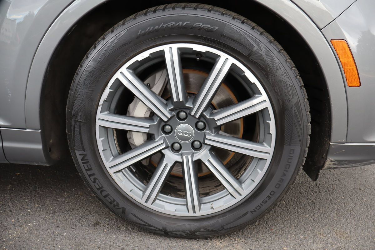 Used 2017 Audi Q7 3.0T Prestige AWD/4WD image 47
