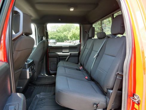 Used 2019 Ford F150 XLT w/ Equipment Group 302A Luxury AWD/4WD image 11