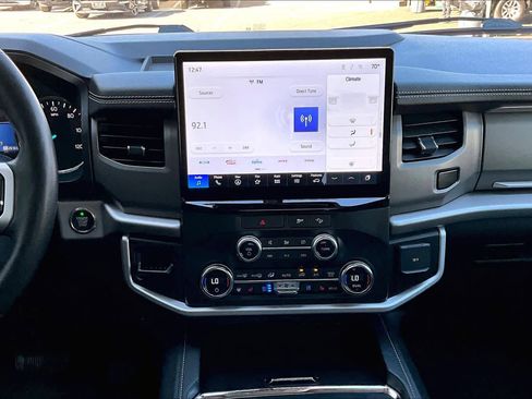 Certified 2022 Ford Expedition XLT image 6