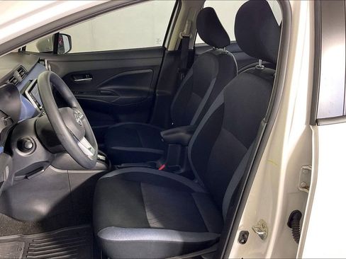 Used 2025 Nissan Versa SV w/ Trunk Package FWD image 30