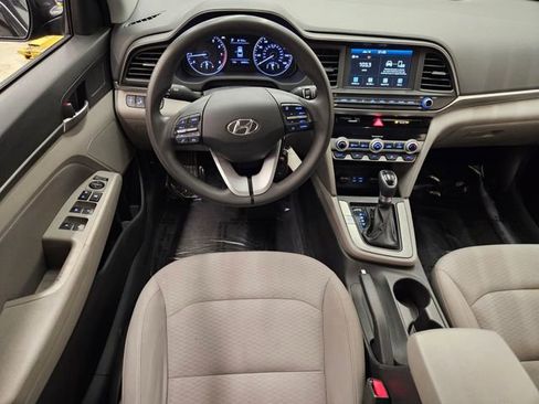 Used 2020 Hyundai Elantra SEL image 14