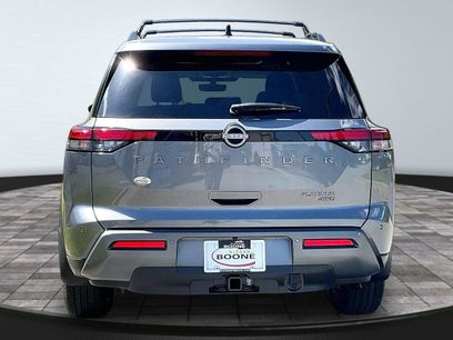 New 2026 Nissan Pathfinder Platinum w/ Accent Package