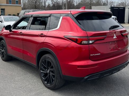 Used 2024 Mitsubishi Outlander SE Black Edition image 6