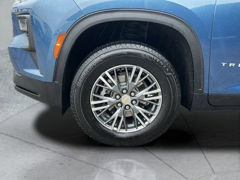 Certified 2024 Chevrolet Traverse LS w/ LPO, Floor Liner Package image 26