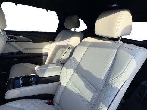 Used 2021 MAZDA CX-9 Signature image 16