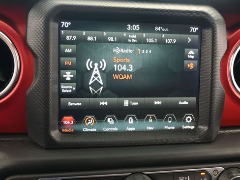 Used 2023 Jeep Gladiator Rubicon w/ Trailer Tow Package image 22