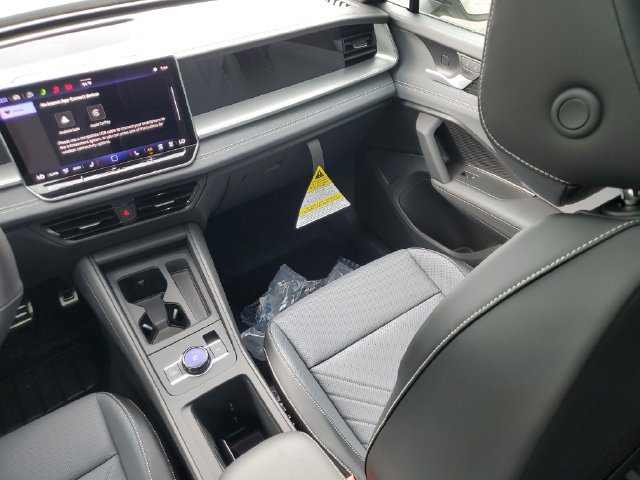 New 2026 Volkswagen Tiguan SE R-Line FWD image 9