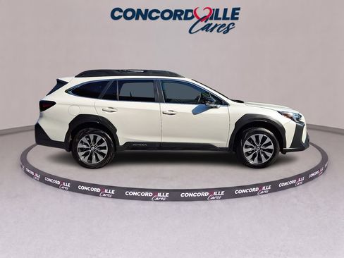 Certified 2025 Subaru Outback Limited AWD/4WD image 8