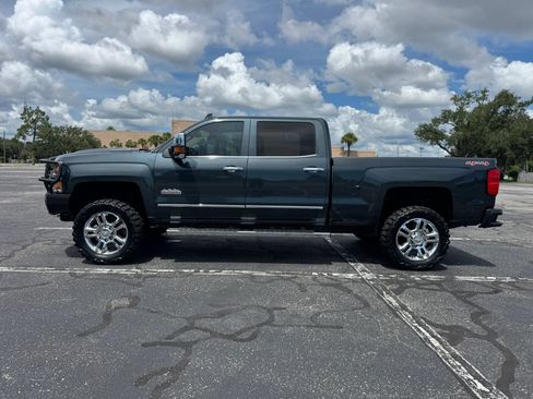 Used 2017 Chevrolet Silverado 2500 High Country w/ Duramax Plus Package AWD/4WD image 9
