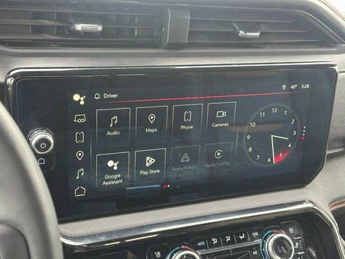 Used 2024 GMC Sierra 1500 AT4 w/ Technology Package image 32